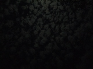 夜の空の雲